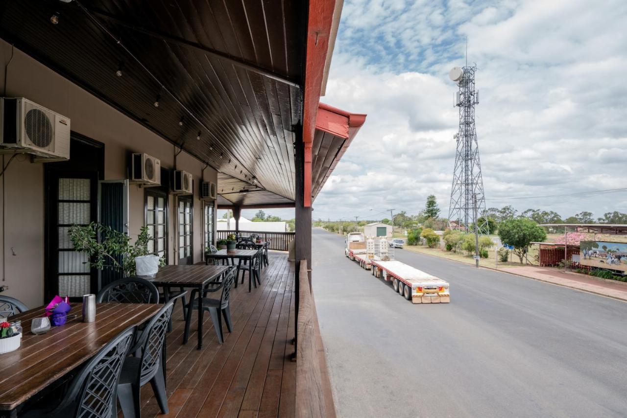 Commercial Hotel Clermont Exterior foto